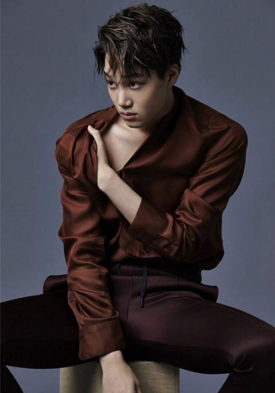 EXO成员KAI男性杂志画报公开 能不能把你的衣服穿起来